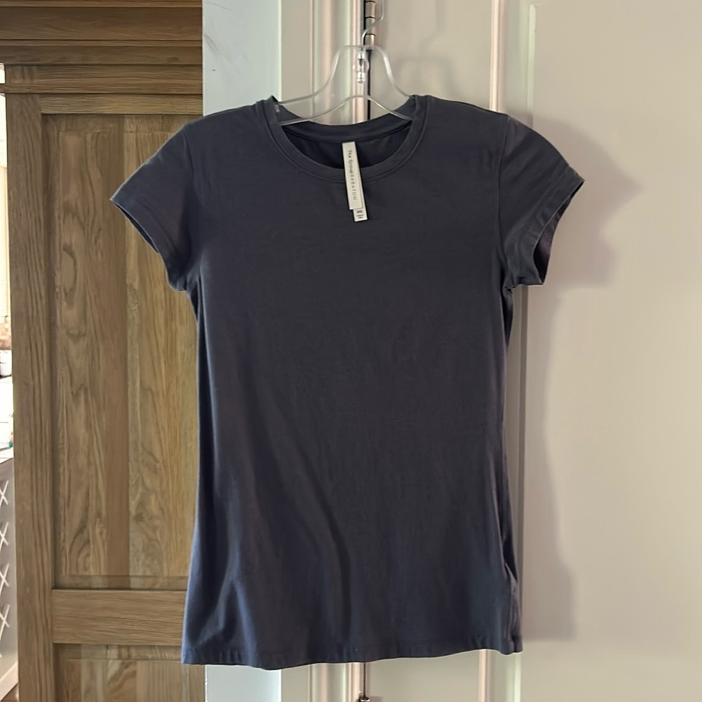 Aritzia Babaton xxs mauve t shirt Euc